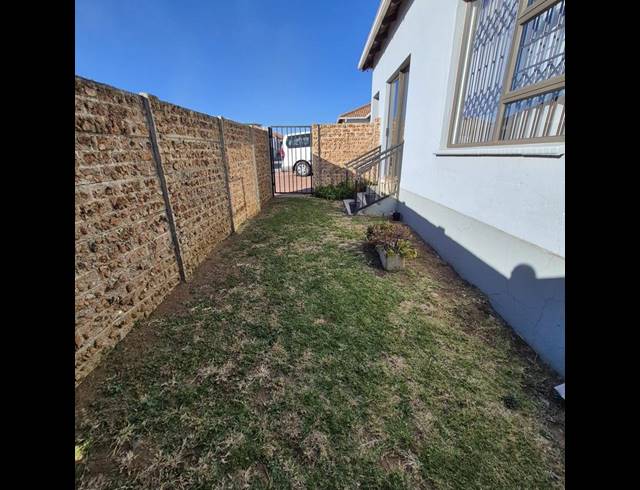 3 BEDROOM SIMPLEX FOR SALE IN PARKRAND